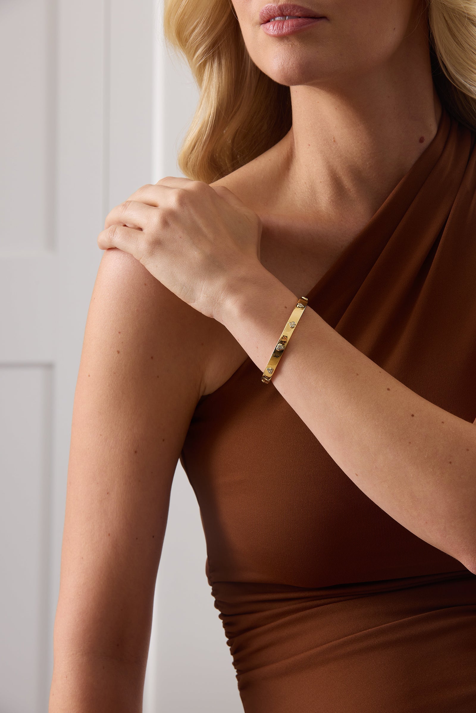 Honey Comb Gold and Diamond Heart Bangle