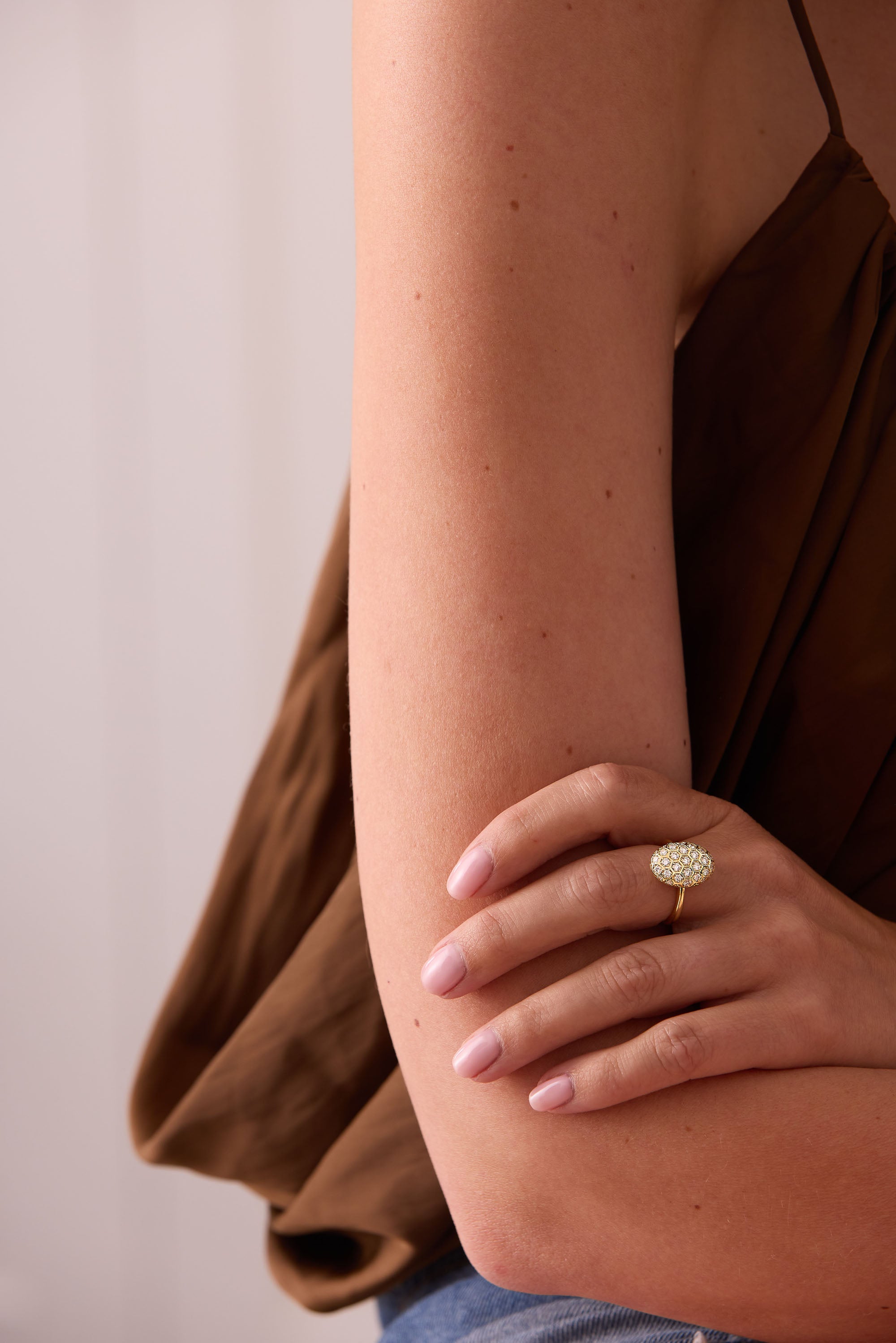 Honey Comb Gold & Diamond Oval Ring