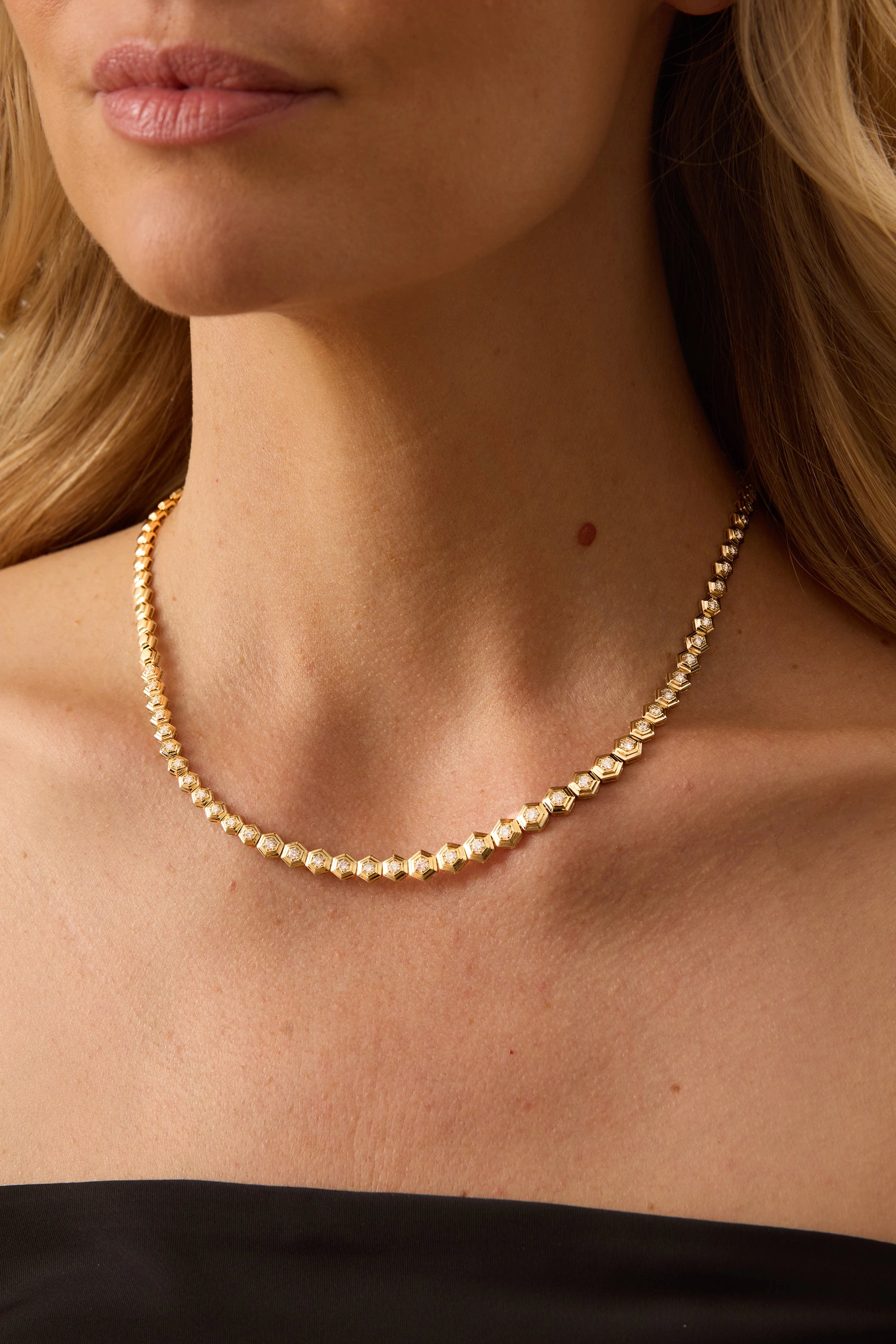 Honey Comb Gold & Diamond Partial Graduated Choker