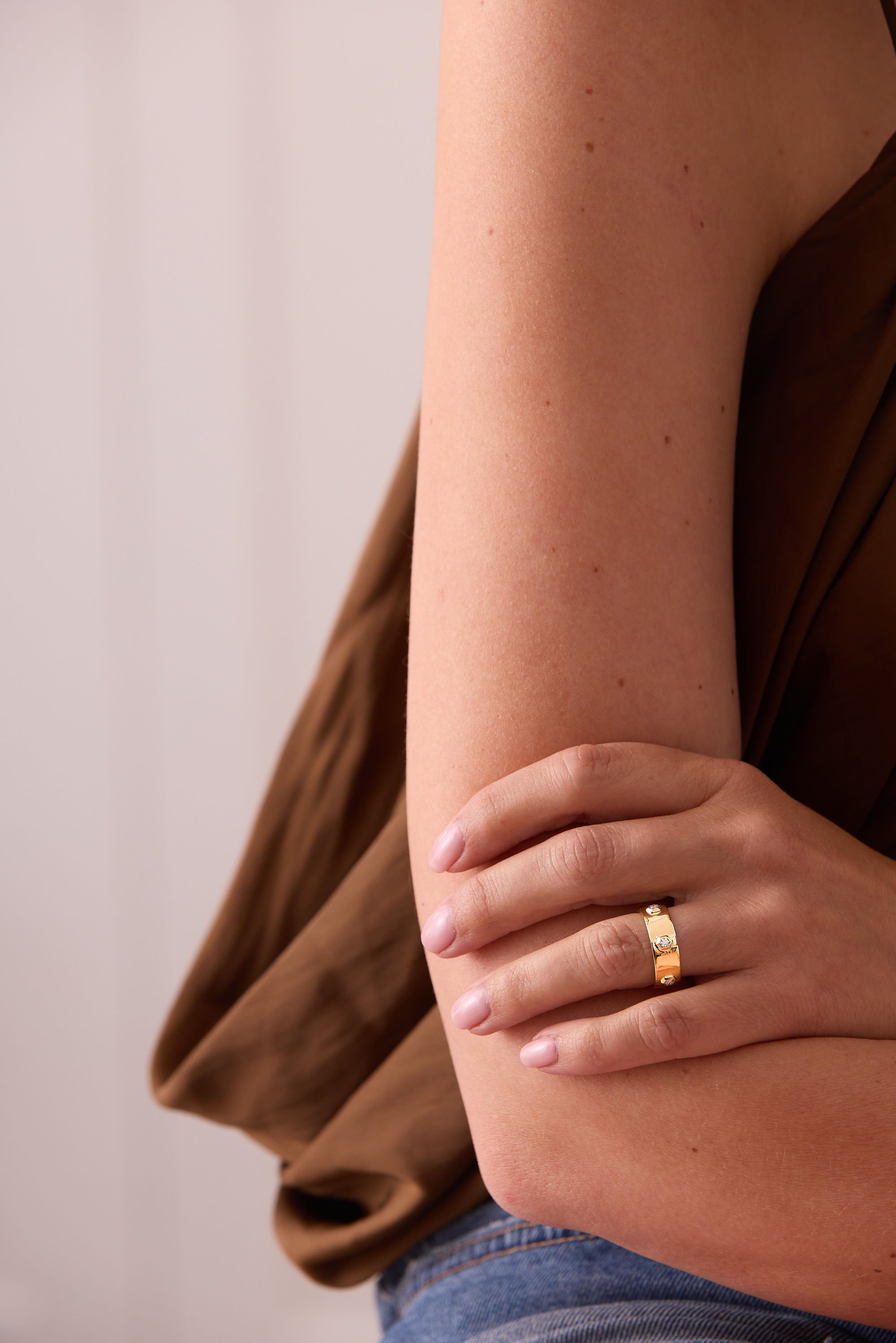 Honey Comb Gold and Diamond Solid Ring