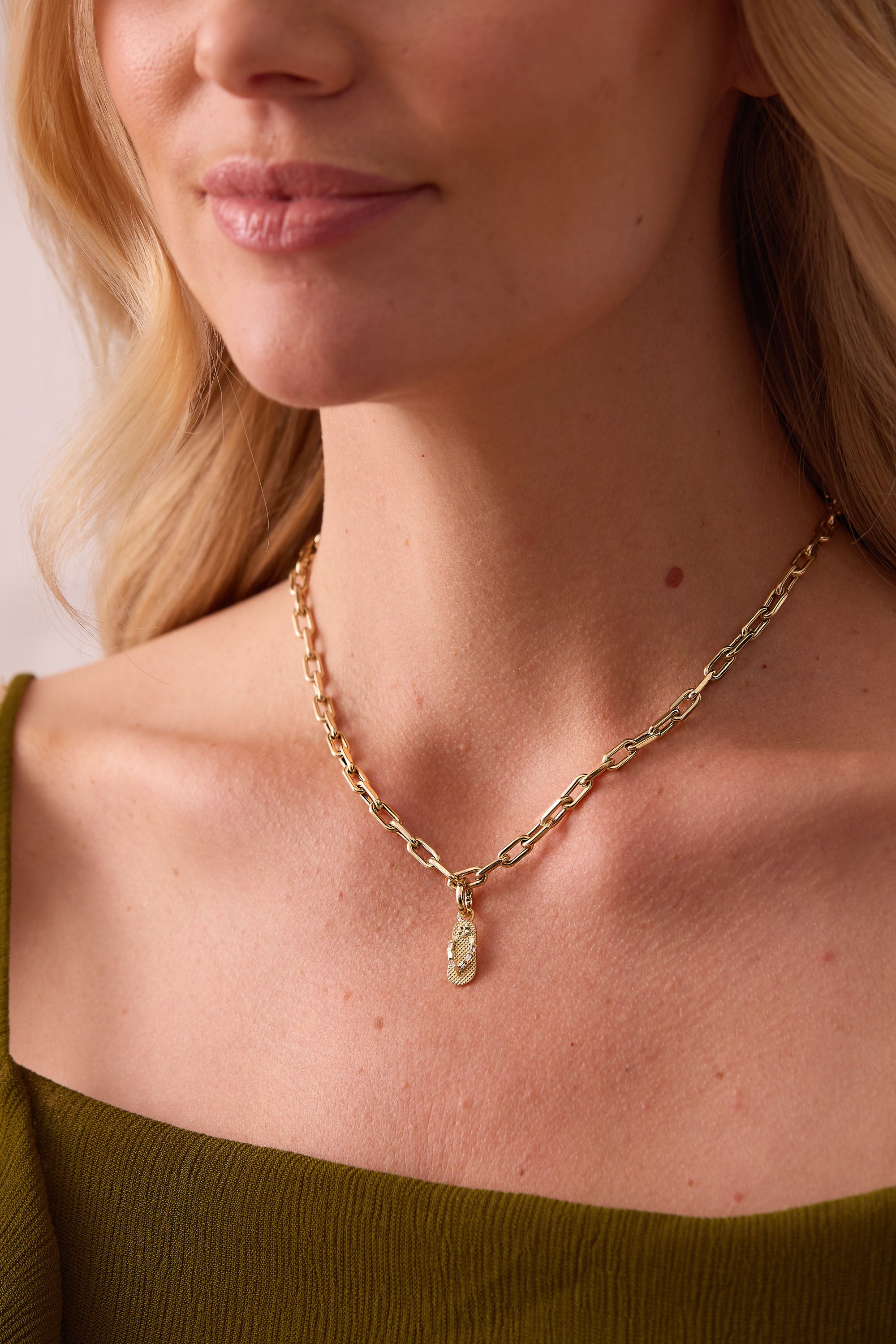 Papua Gold & Diamond Flip Flop Charm