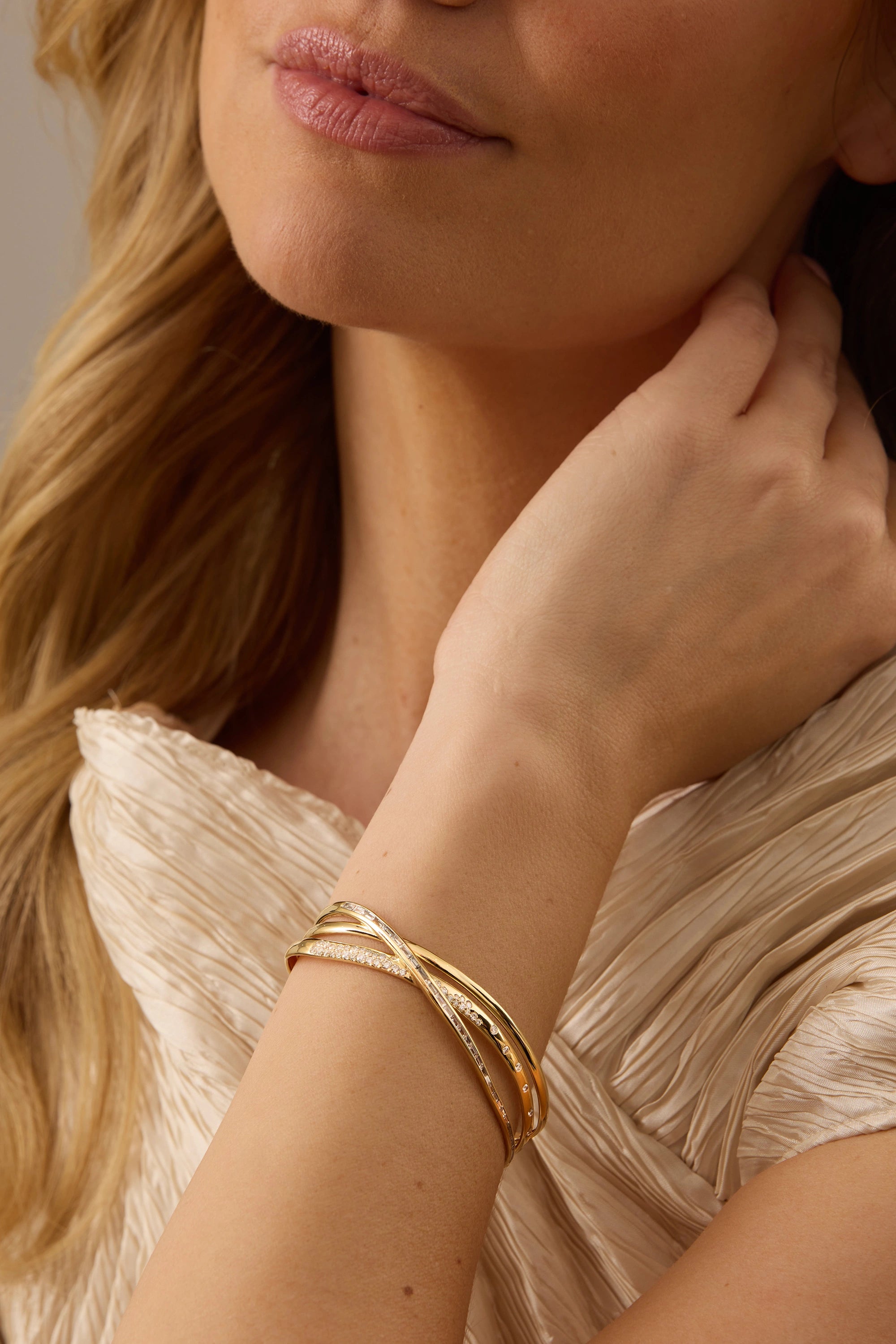 Papua Gold & Diamond Crossover Bangle Cuff