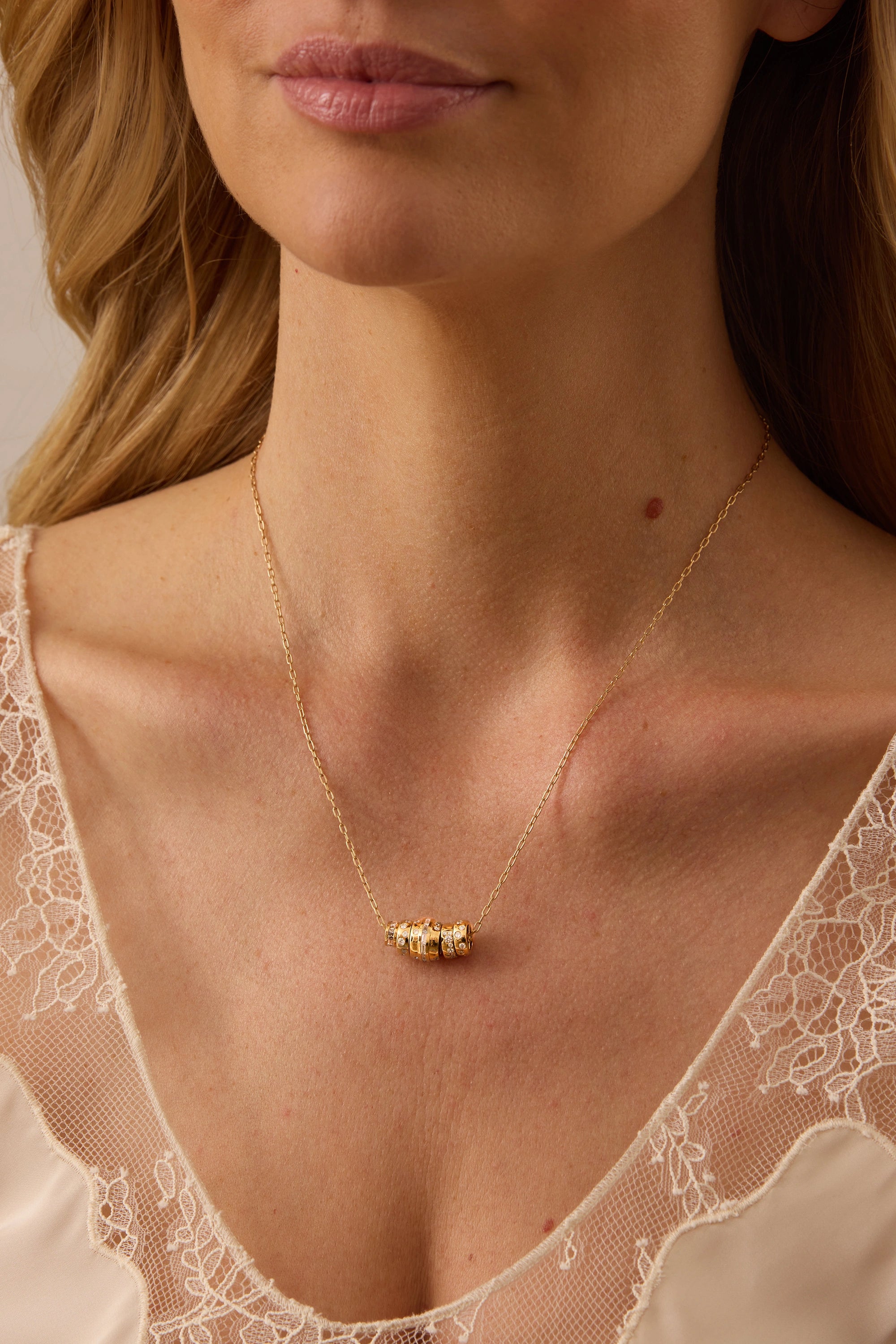 SW Gold & Diamond 5-Rondelle Round Diamond Wheels Necklace