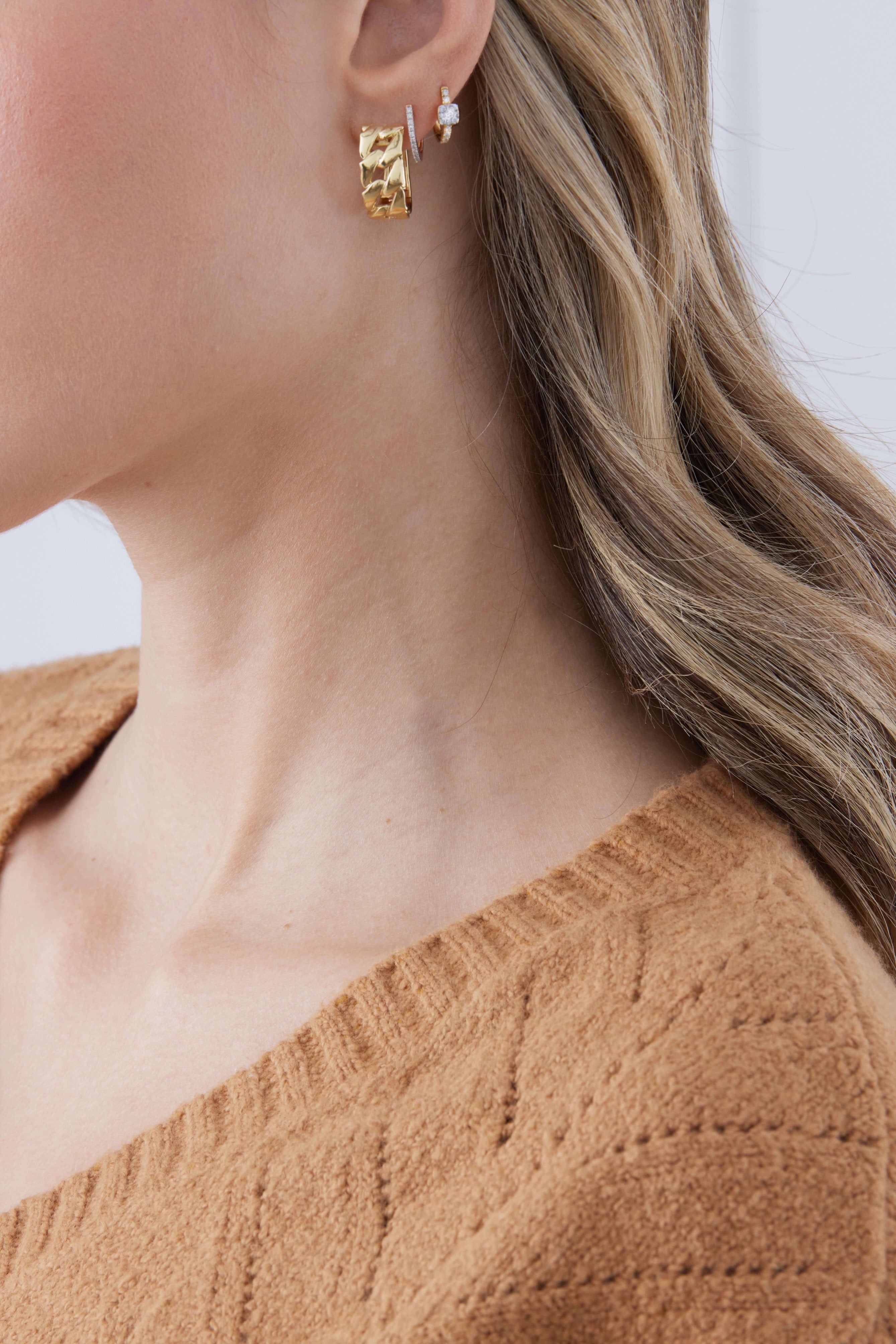 Lucia Solid Link Huggies