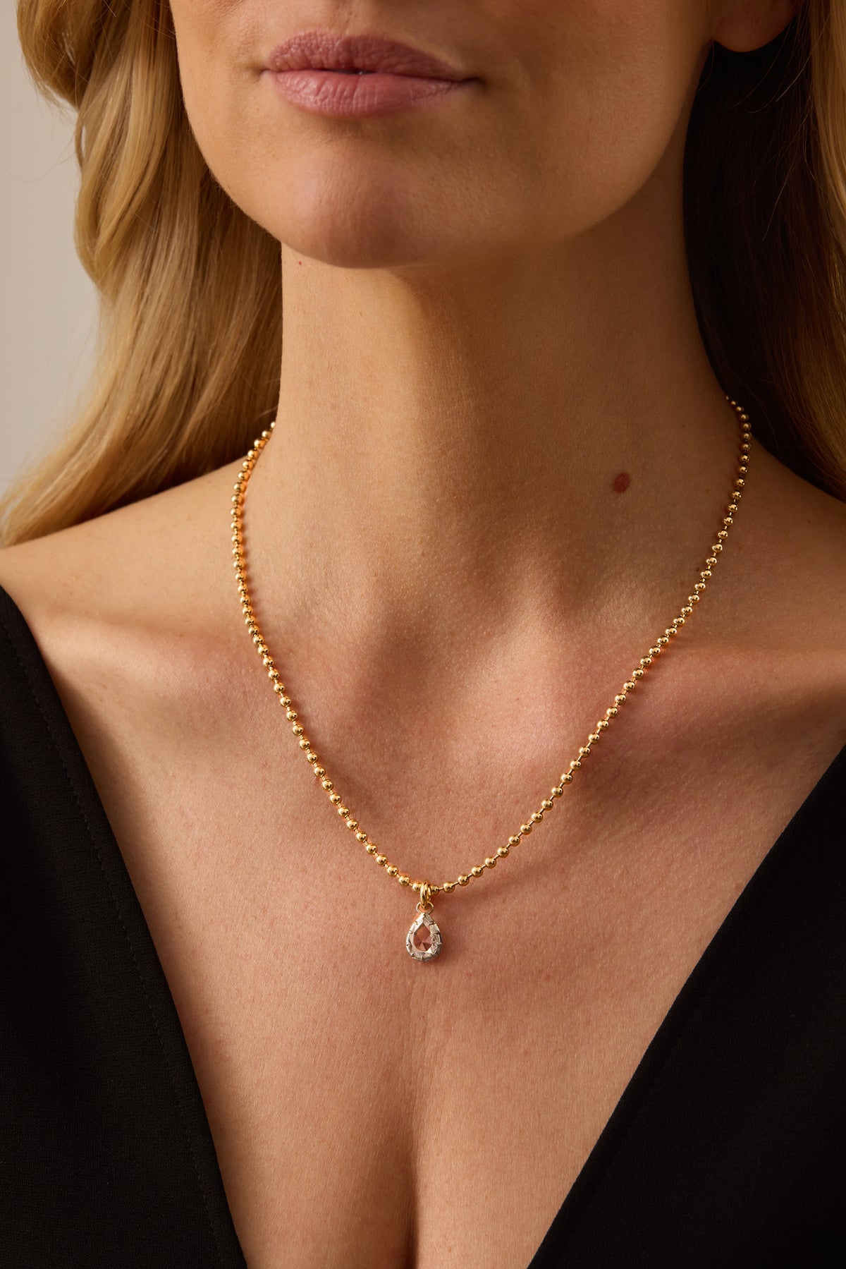 Essence Gold & Diamond Pear Thick Bead 18" Necklace