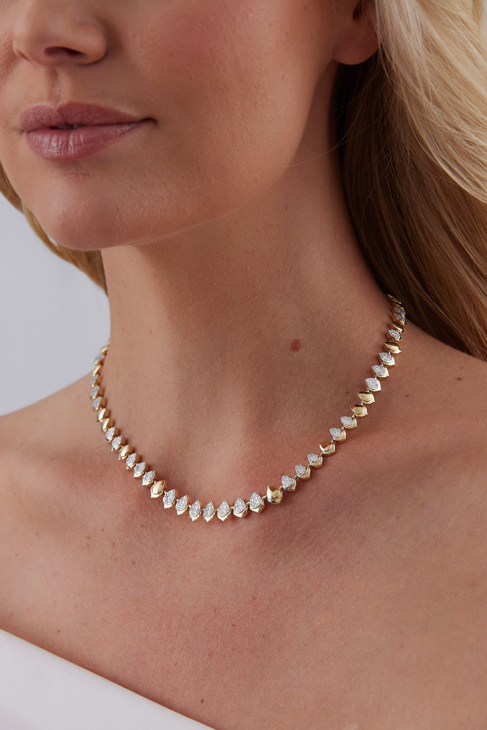 Lierre Gold and Partial Diamond Pear with Halo Choker