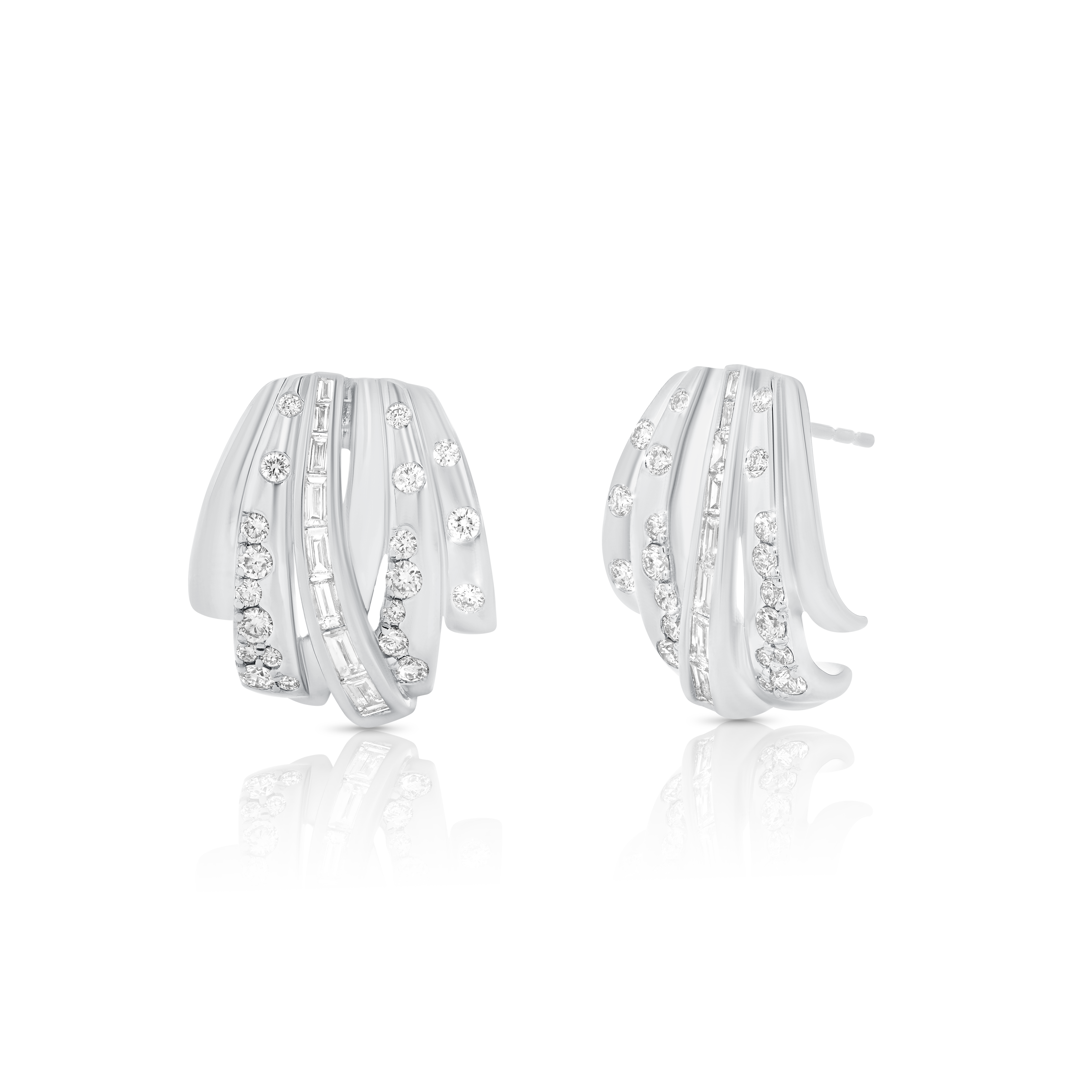 Papua Gold & Diamond Crossover Earring