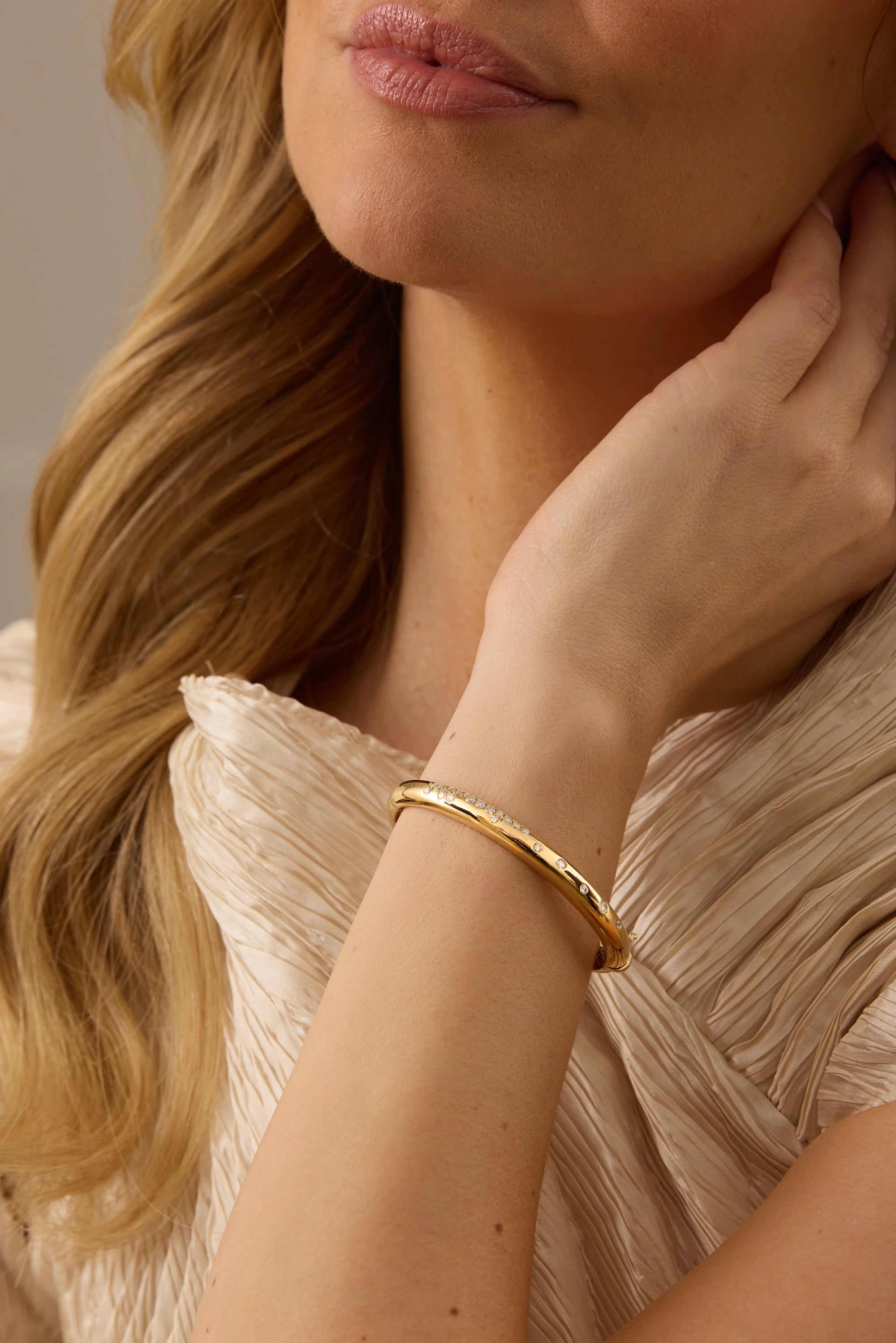 Papua Gold & Diamond Pave Thin Bangle