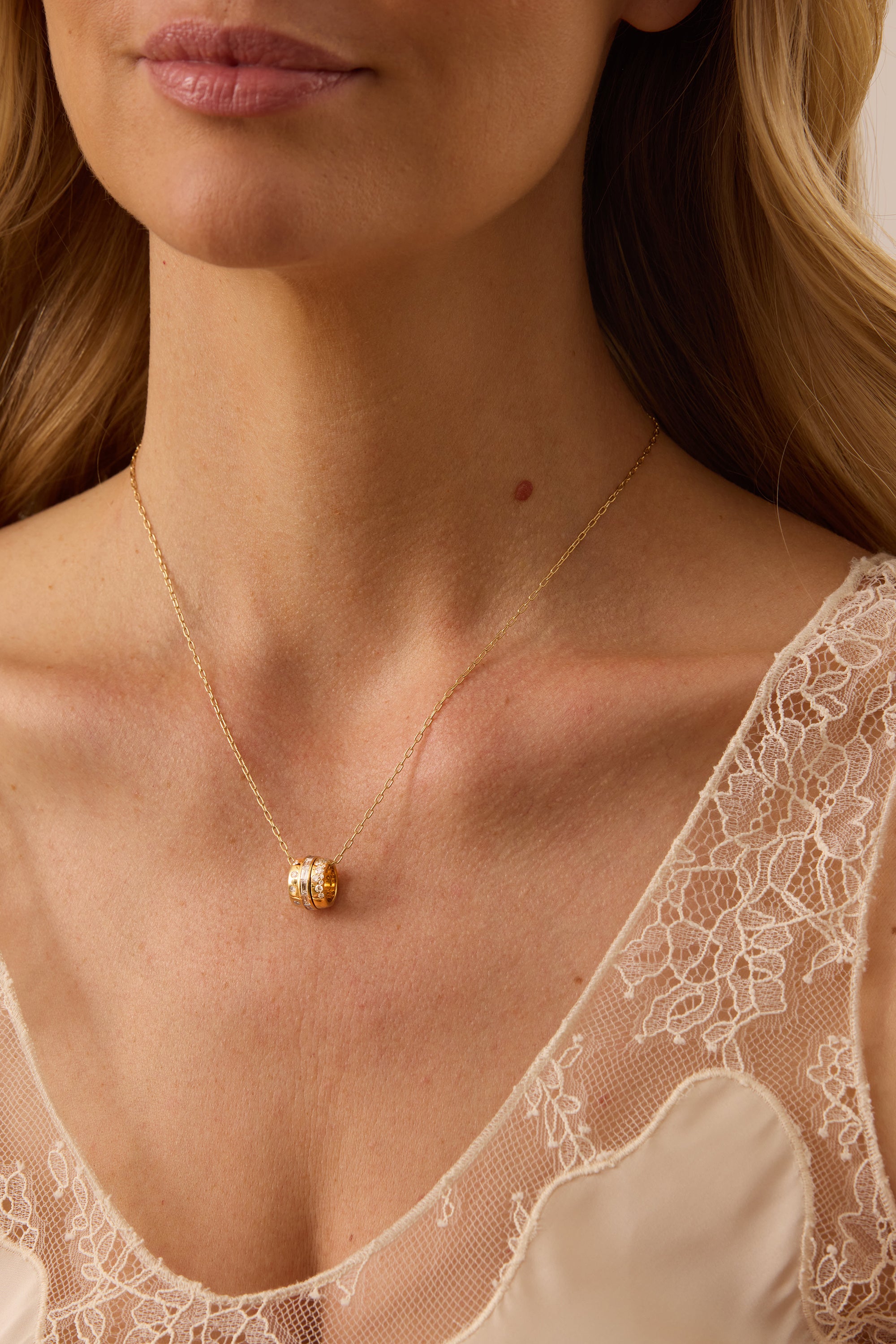 Papua Gold & Diamond Round Necklace