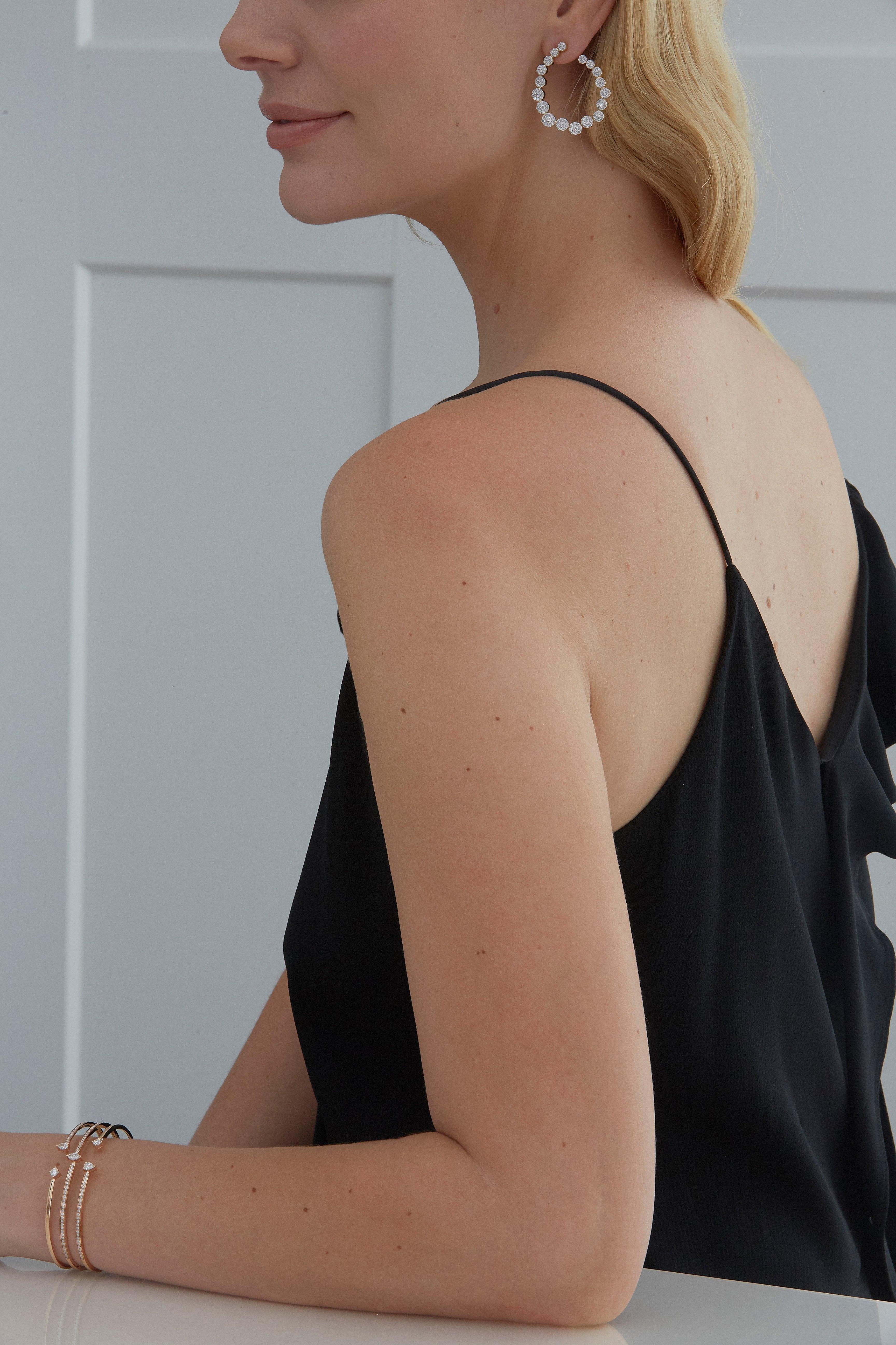 Muna Round Diamond Cluster Hoops