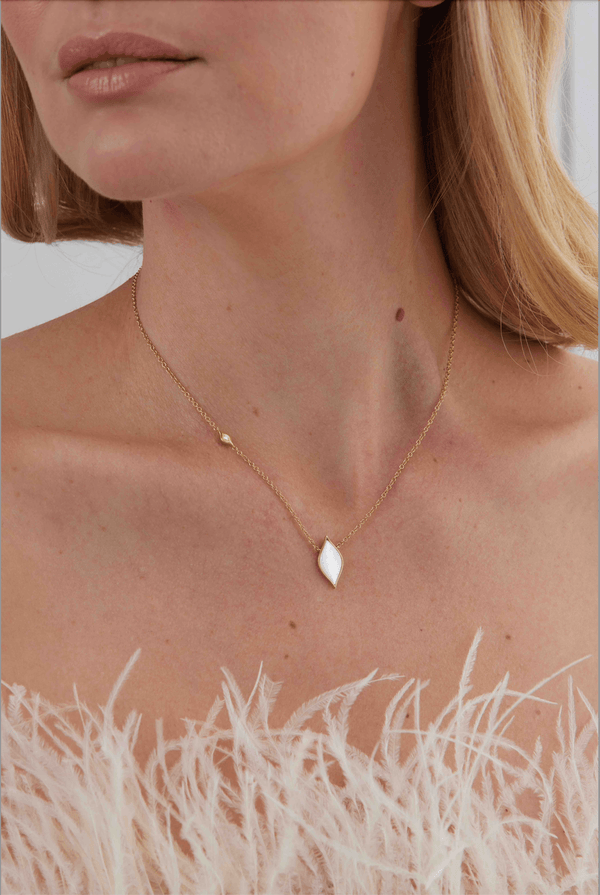Donna Mother of Pearl and Gold Vertical Pendant Necklace - Sara Weinstock Fine Jewelry